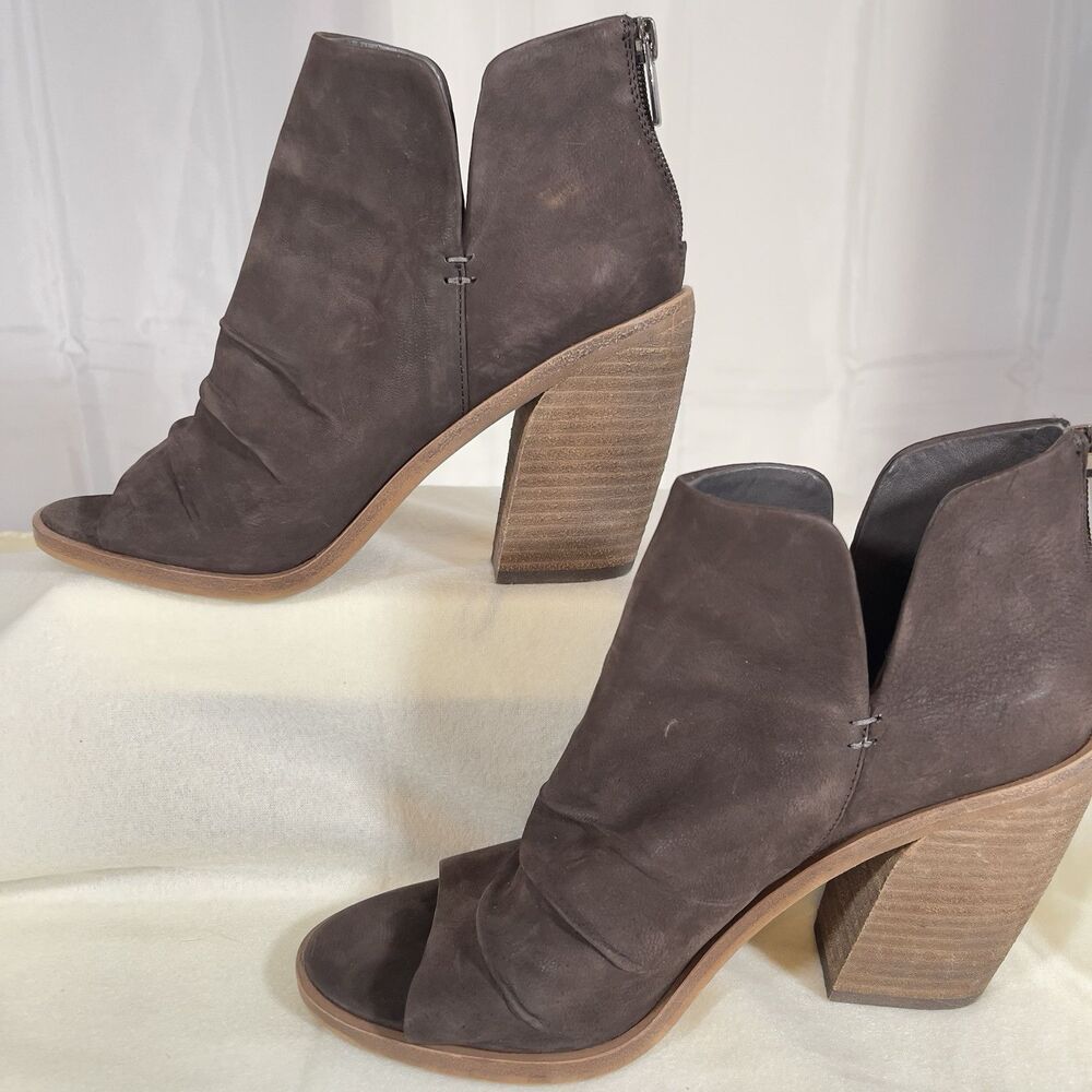 Vince Camuto Kreesi Open Toe Ankle Bootie Womens 8M Brown Suede Back Zip Boots